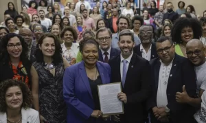 https://agenciabrasil.ebc.com.br/geral/noticia/2023-11/iphan-ira-reconhecer-quilombos-como-patrimonios-culturais#