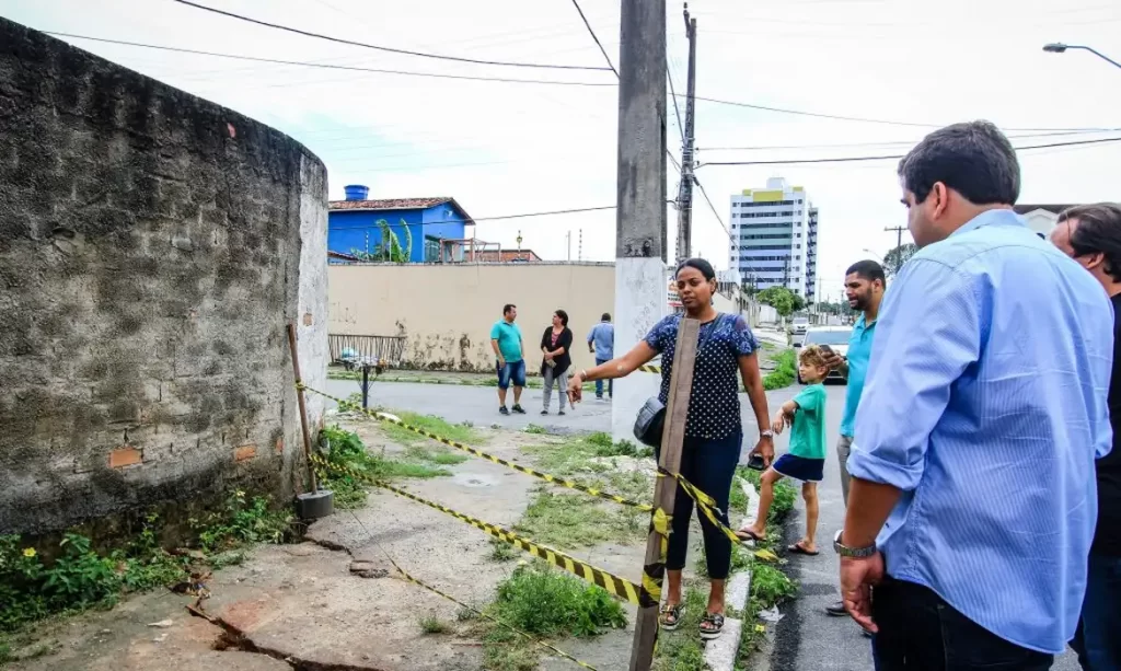 https://agenciabrasil.ebc.com.br/geral/noticia/2023-11/maceio-decreta-estado-de-emergencia-por-risco-de-colapso-em-mina#